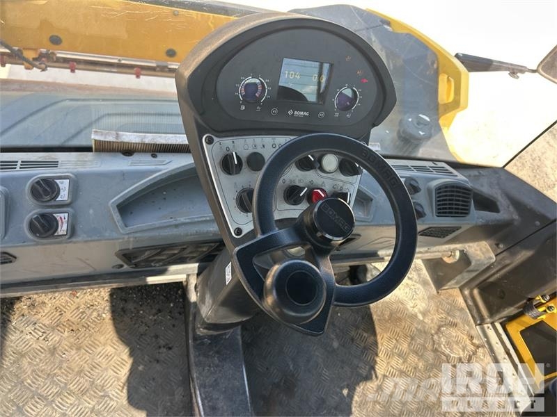 Bomag BW 206 AD0-5 Double Drum Roller Ikerdobos hengerek