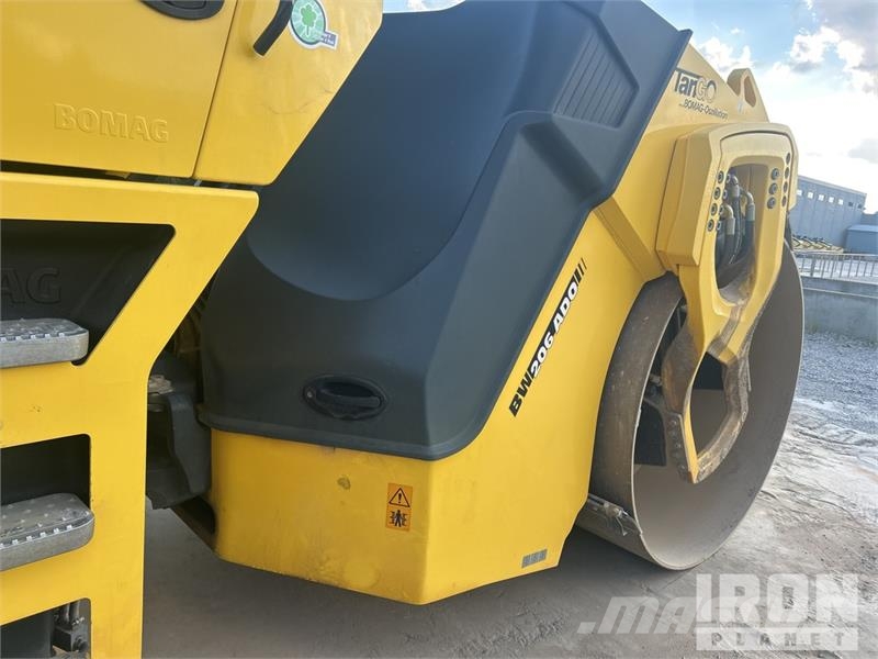 Bomag BW 206 AD0-5 Double Drum Roller مداحل ثنائية الاسطوانة