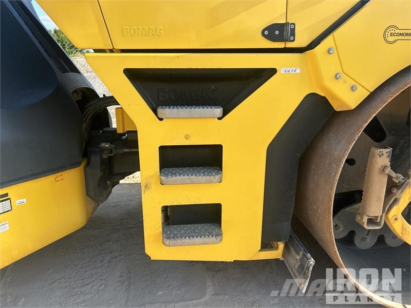 Bomag BW 206 AD0-5 Double Drum Roller مداحل ثنائية الاسطوانة