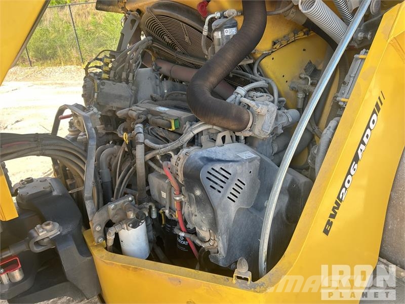 Bomag BW 206 AD0-5 Double Drum Roller مداحل ثنائية الاسطوانة