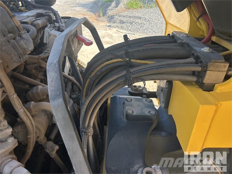 Bomag BW 206 AD0-5 Double Drum Roller مداحل ثنائية الاسطوانة