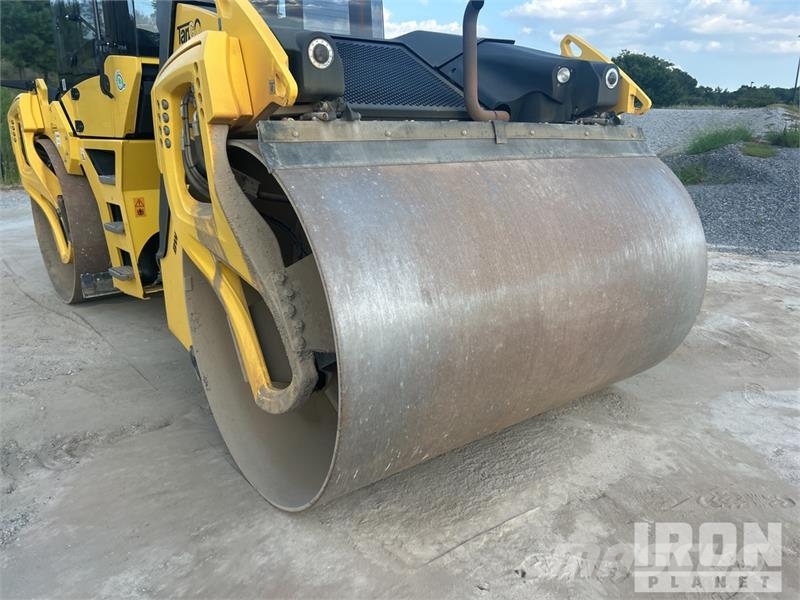 Bomag BW 206 AD0-5 Double Drum Roller مداحل ثنائية الاسطوانة