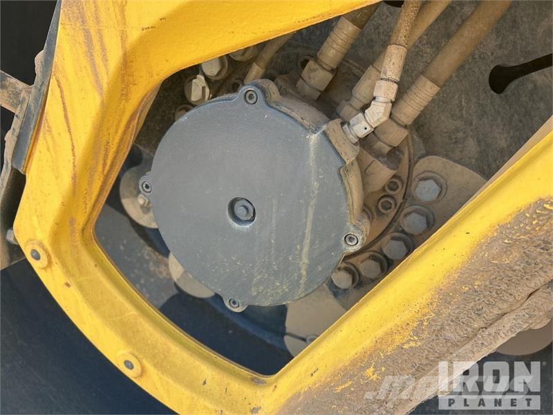 Bomag BW 206 AD0-5 Double Drum Roller Ikerdobos hengerek