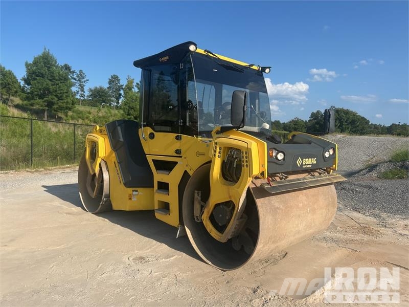 Bomag BW 206 AD0-5 Double Drum Roller مداحل ثنائية الاسطوانة
