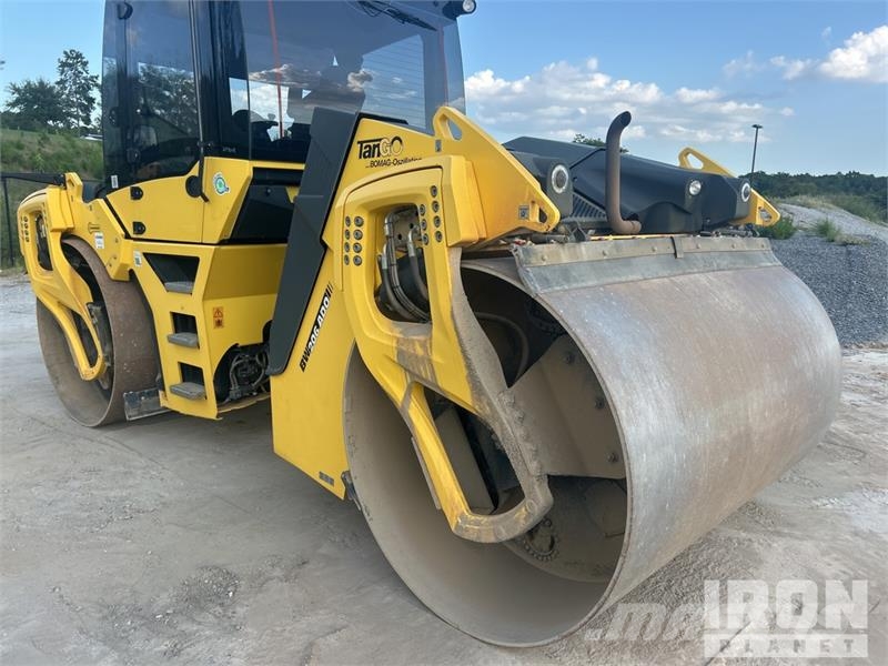 Bomag BW 206 AD0-5 Double Drum Roller مداحل ثنائية الاسطوانة