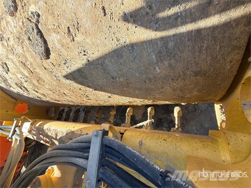 Bomag BW 211D-50 Smooth Drum Compactor 单轮压路机