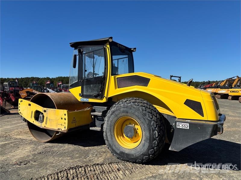 Bomag BW211D-5 Smooth Drum Compactor Enojni valjarji