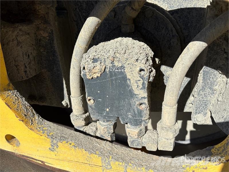 Bomag BW211D-5 Smooth Drum Compactor Enojni valjarji