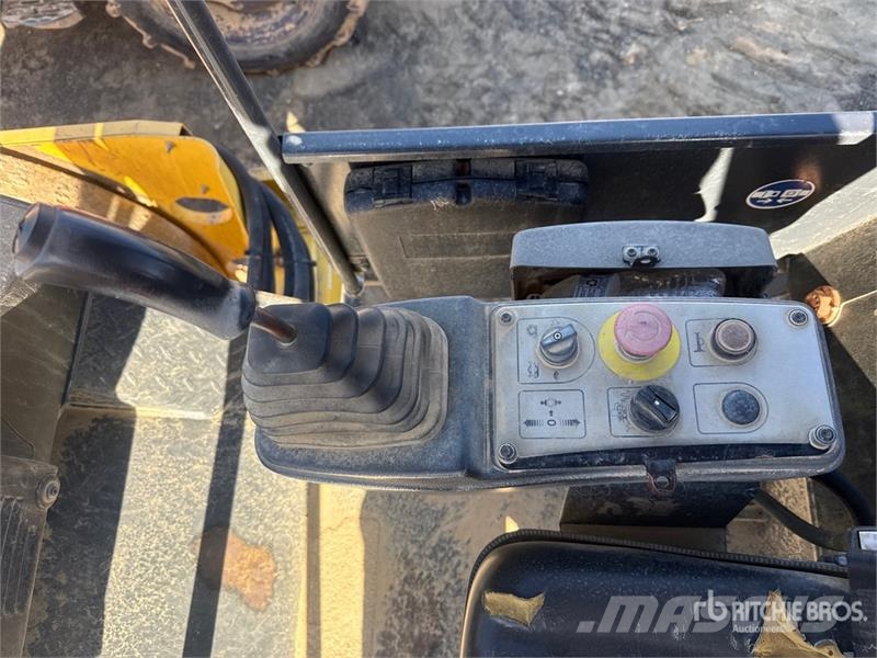 Bomag BW211D-50 Smooth Drum Compactor Enkelt tromle