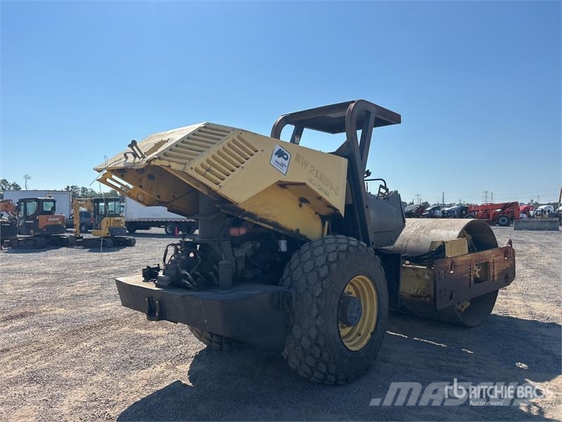 Bomag Smooth Drum Compactor Vienvalča grunts veltņi