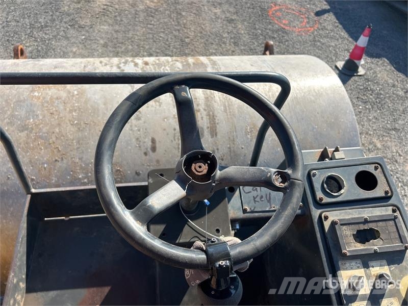 Bomag Smooth Drum Compactor Vienvalča grunts veltņi