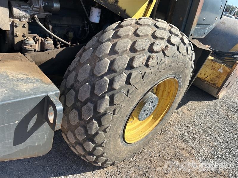 Bomag Smooth Drum Compactor Vienvalča grunts veltņi