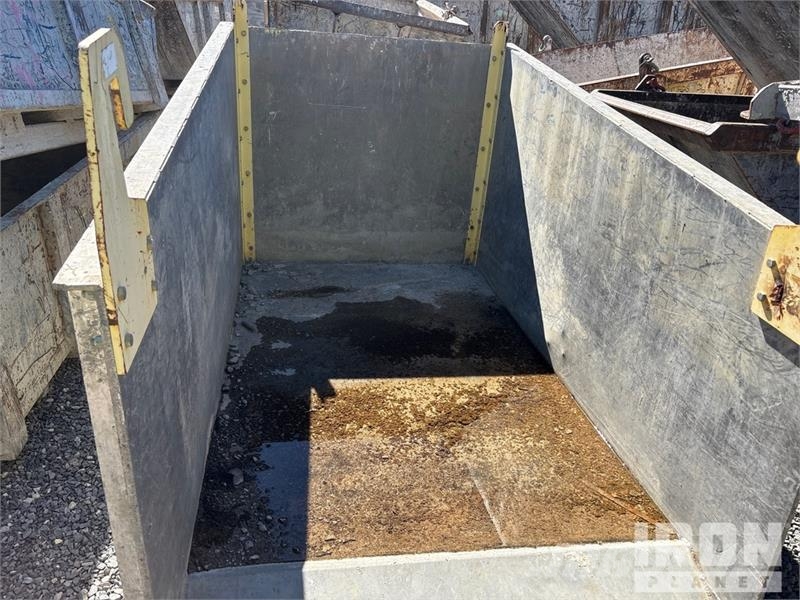 Boxhaul 5 ft x 8 ft Dump Box Vitle, dvigala in gradbeni dvižni sistemi