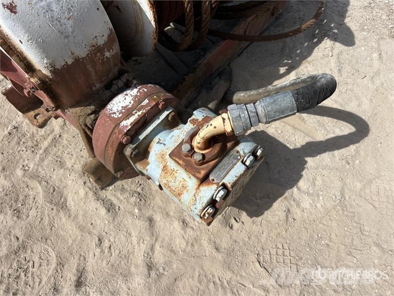 Braden Hydraulic Winch المصاعد والرافعات المادية