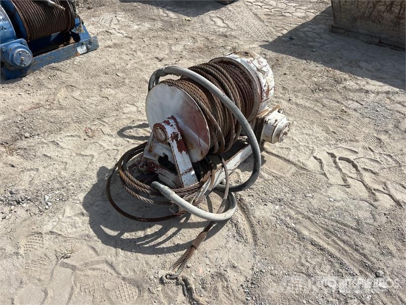 Braden Hydraulic Winch المصاعد والرافعات المادية