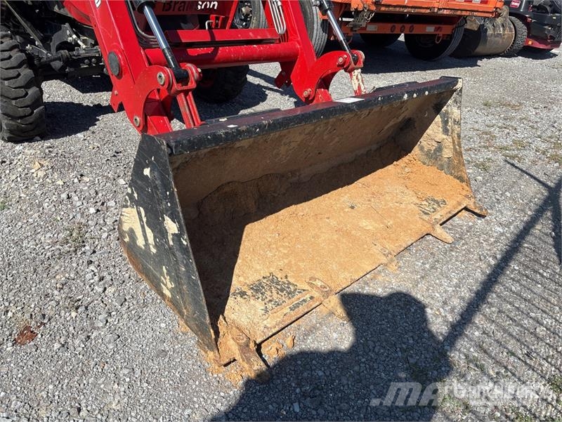 Branson 3151R 2WD Tractor Traktory