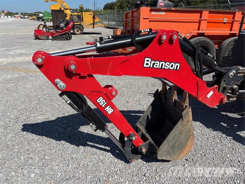 Branson 3151R 2WD Tractor Traktory