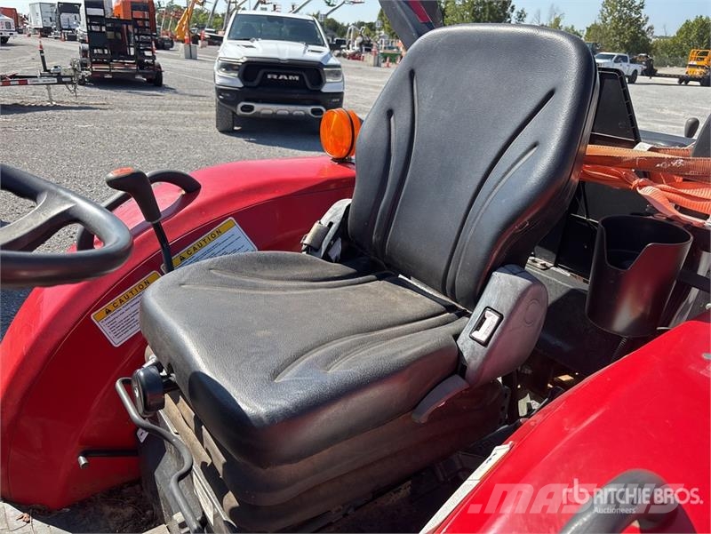 Branson 3151R 2WD Tractor Traktory