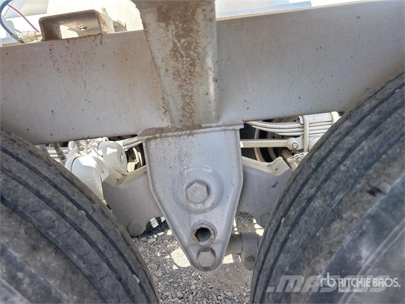 Brazos 40PITBOSS 40 ft T/A Belly Dump Trailer 傾卸式拖車