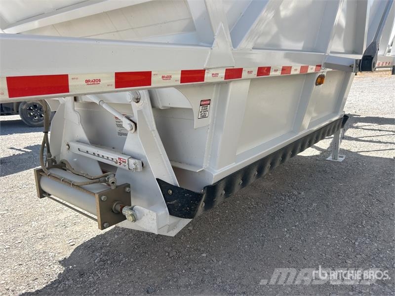 Brazos 40PITBOSS 40 ft T/A Belly Dump Trailer 傾卸式拖車