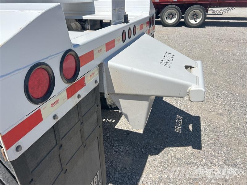 Brazos 40PITBOSS 40 ft T/A Belly Dump Trailer 傾卸式拖車