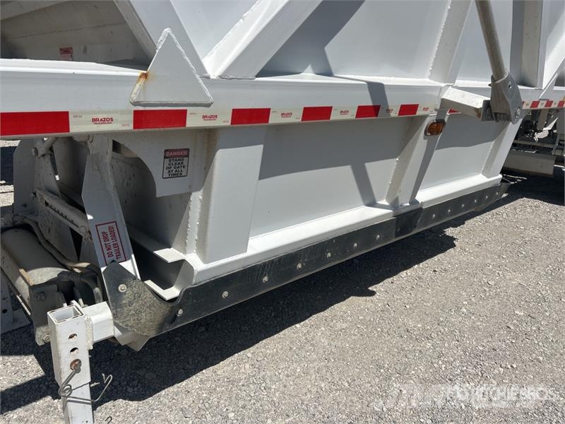 Brazos 40PITBOSS 40 ft T/A Belly Dump Trailer 傾卸式拖車
