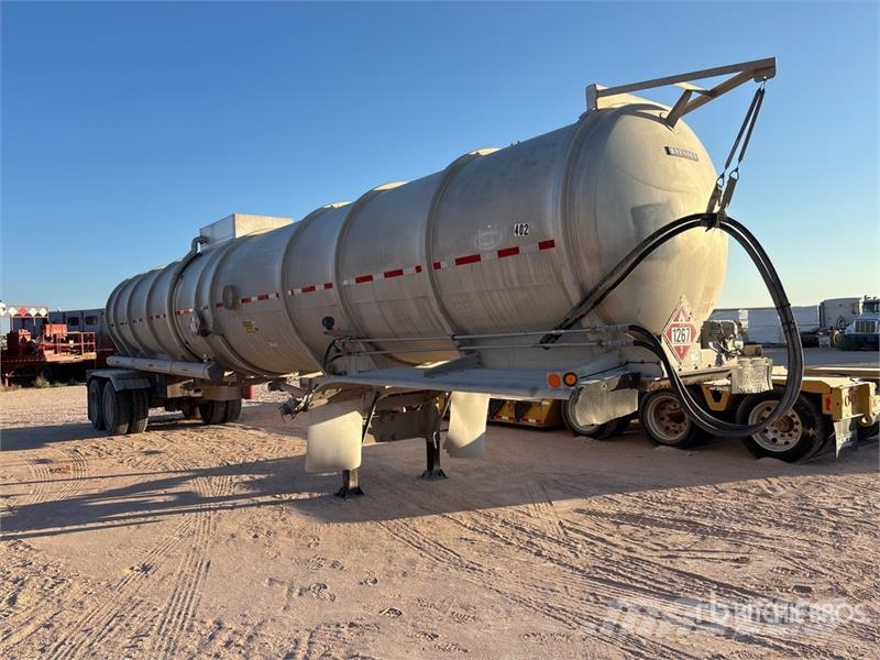 Brenner 8820 gal T/A Crude Oil Tanker Trailer Tankanhængere