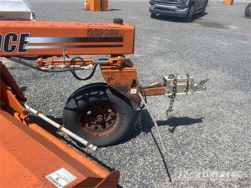 Broce BW-260 Self-Propelled Broom 掃倉機
