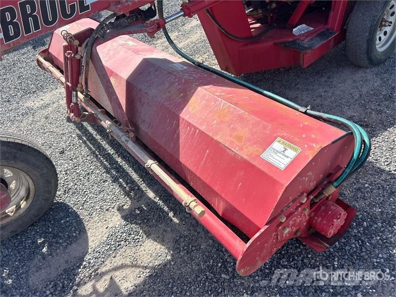 Broce BW-260 Self-Propelled Broom كناسات