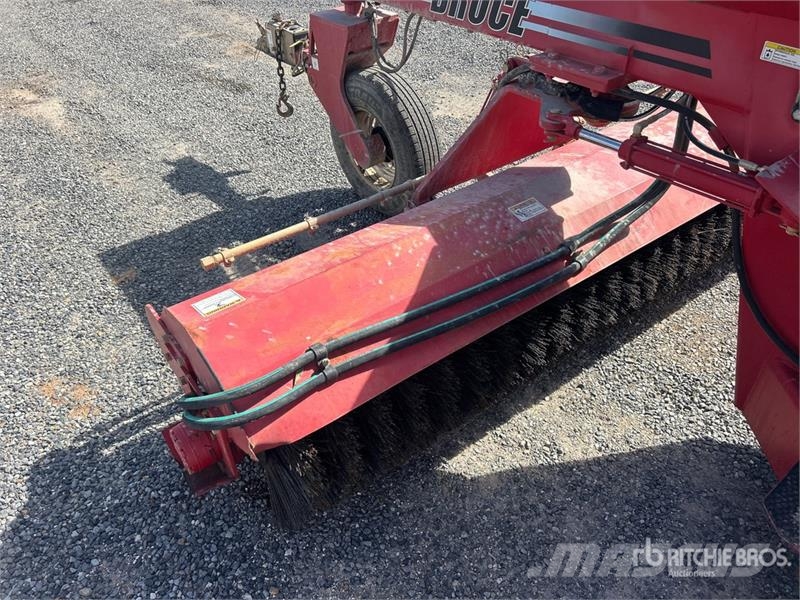 Broce BW-260 Self-Propelled Broom كناسات