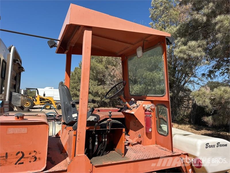 Broce RJ350 路面清掃機