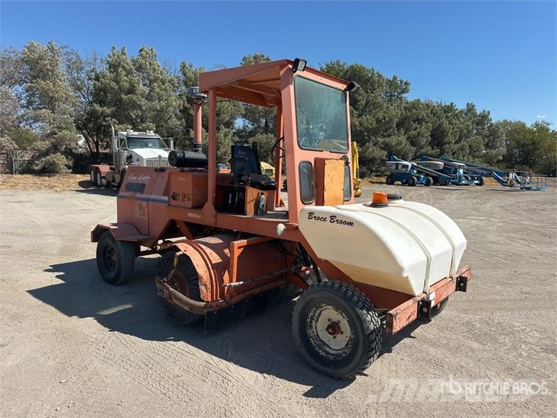 Broce RJ350 路面清掃機