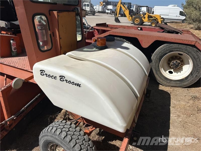 Broce RJ350 路面清掃機