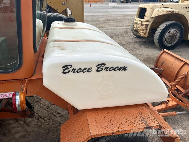 Broce RJ350 路面清掃機