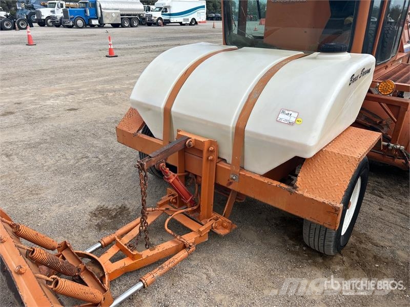 Broce RJ350 路面清掃機