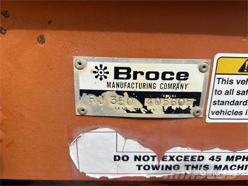 Broce RJ350 路面清掃機