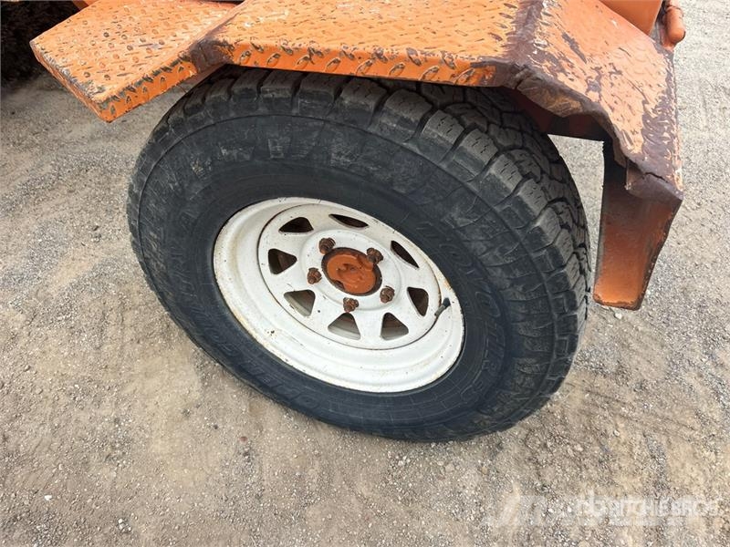 Broce RJ350 路面清掃機