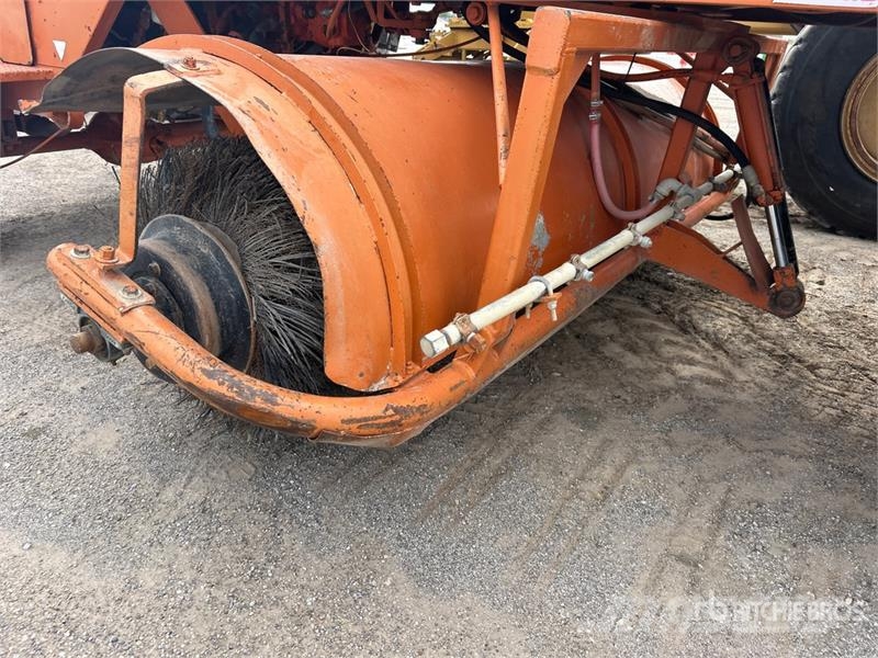 Broce RJ350 路面清掃機