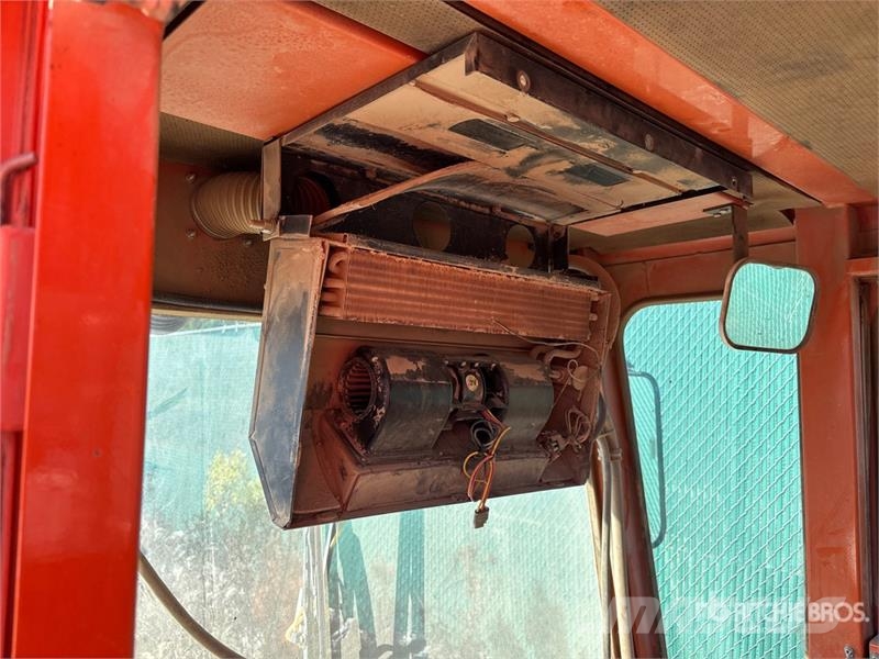 Broce RJT-350 Self-Propelled Broom Strojevi za metenje