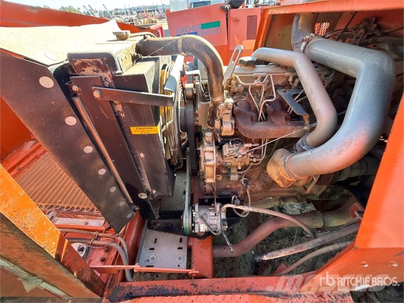 Broce RJT-350 Self-Propelled Broom Strojevi za metenje