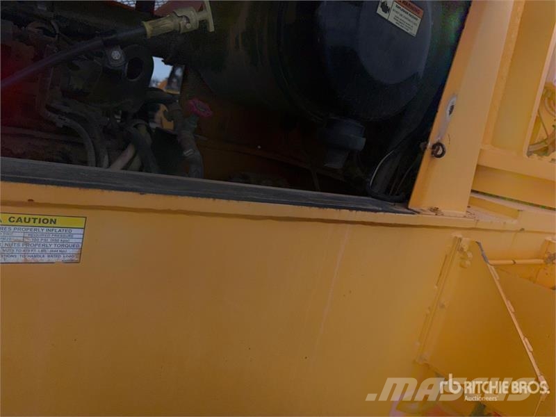 Broderson RT-300-2G 15 ton 4x4 Rough Terrain Crane Avtodvigala