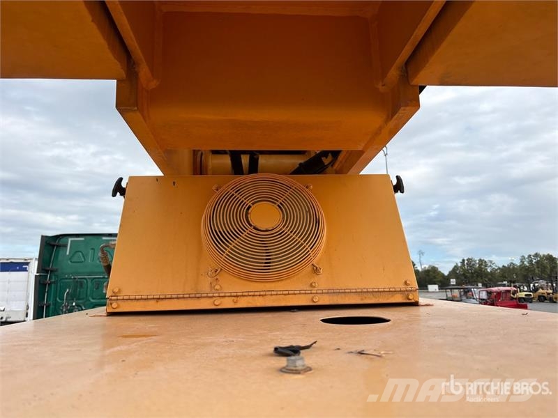 Broderson RT-300-2G 15 ton 4x4 Rough Terrain Crane Avtodvigala