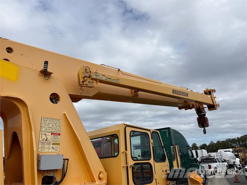 Broderson RT-300-2G 15 ton 4x4 Rough Terrain Crane Avtodvigala