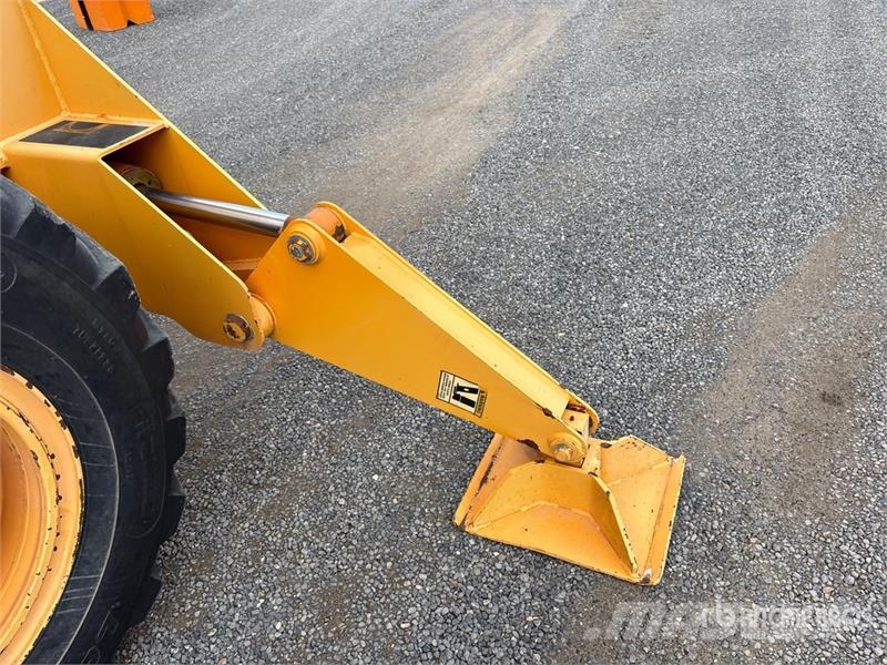 Broderson RT-300-2G 15 ton 4x4 Rough Terrain Crane Avtodvigala
