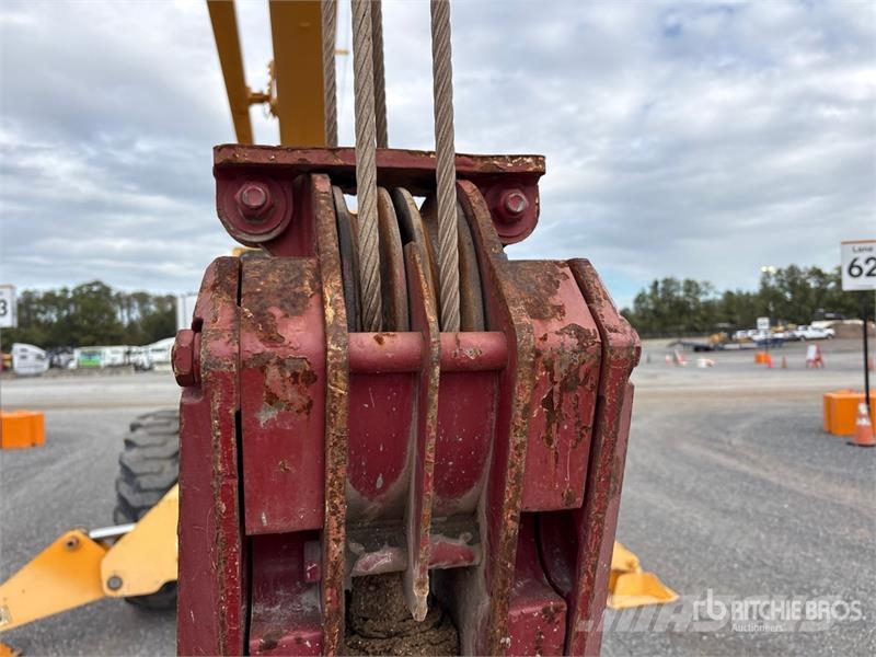 Broderson RT-300-2G 15 ton 4x4 Rough Terrain Crane Avtodvigala
