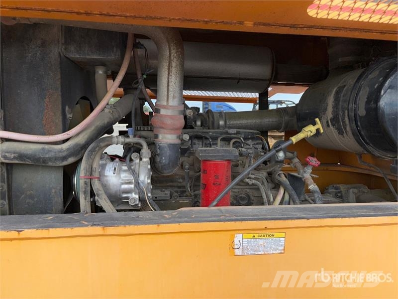 Broderson RT-300-2G 15 ton 4x4 Rough Terrain Crane Avtodvigala