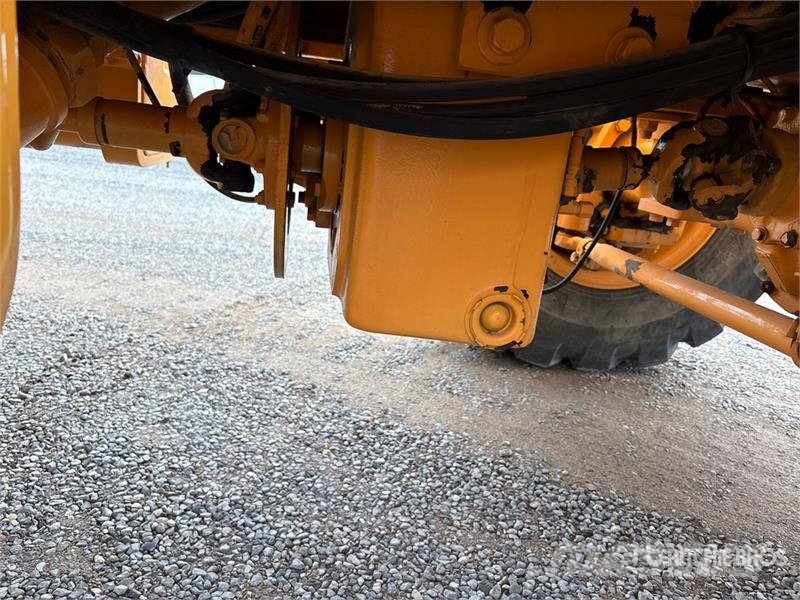 Broderson RT-300-2G 15 ton 4x4 Rough Terrain Crane Avtodvigala