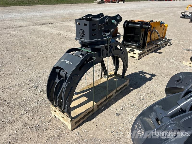 BTTL 04G Excavator Grapple (Unused) 兩爪吊夾
