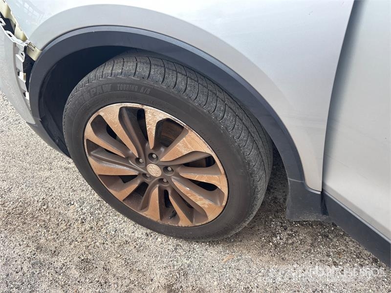 Buick Encore 2WD SUV Avtomobili