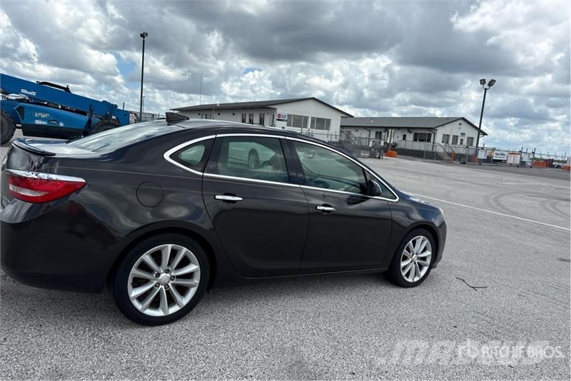 Buick Verano Automobile (Inoperable) Kistehergépjárművek